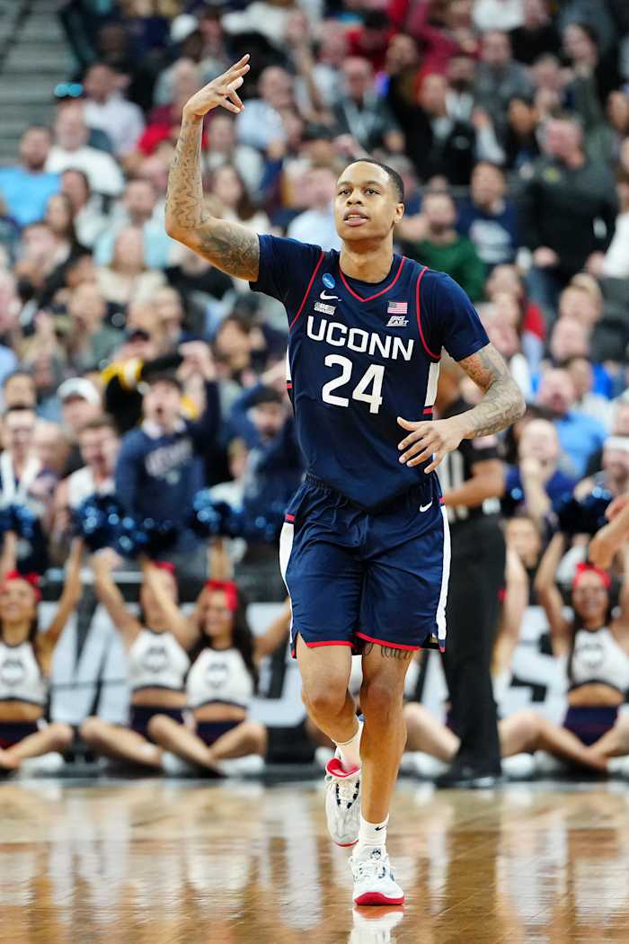 Gonzaga Bulldogs UConn Huskies60